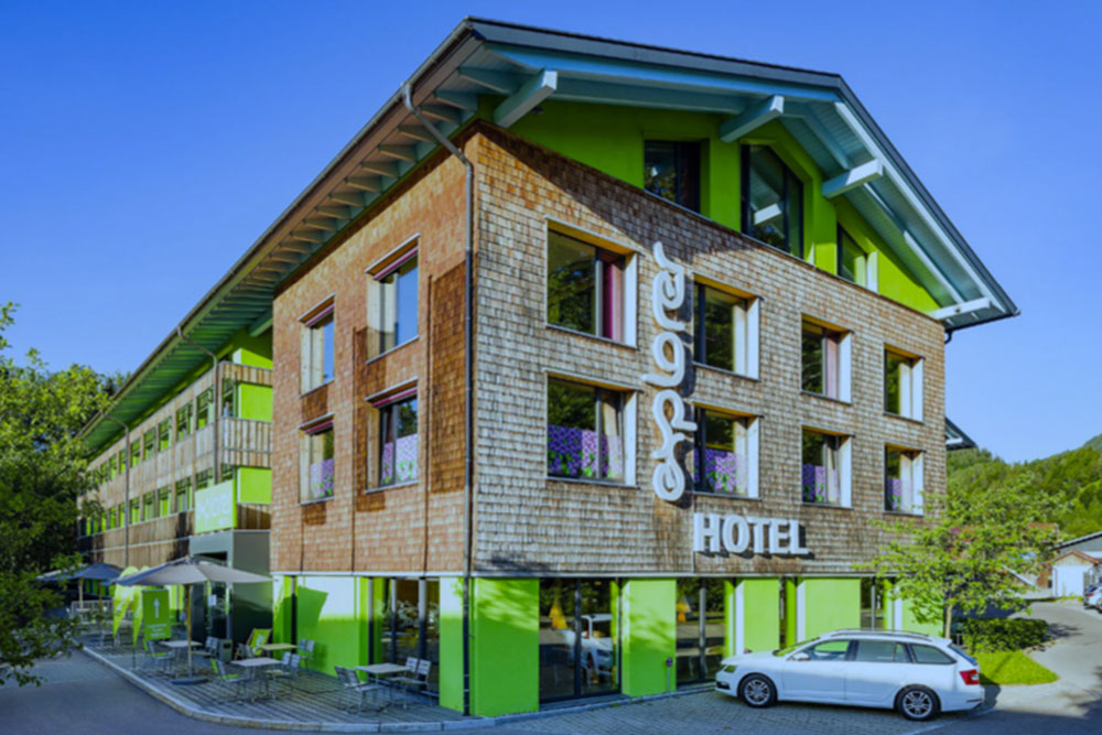 Explorer-Hotels2